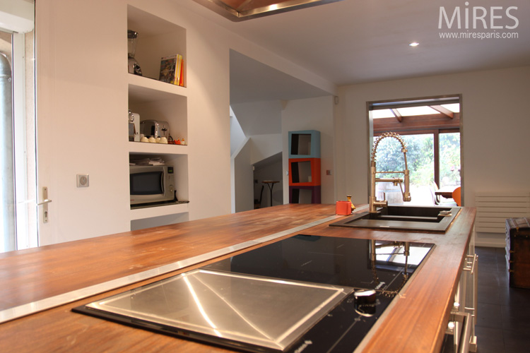 C0661 – Minimalist kitchen