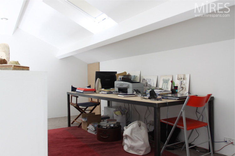 Simple, attic, white. C0587
