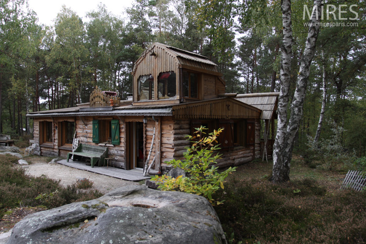 C0628 – A dacha in Fontainebleau