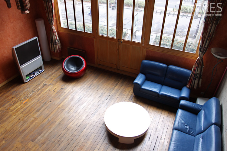 C0654 – Jukebox and central staircase