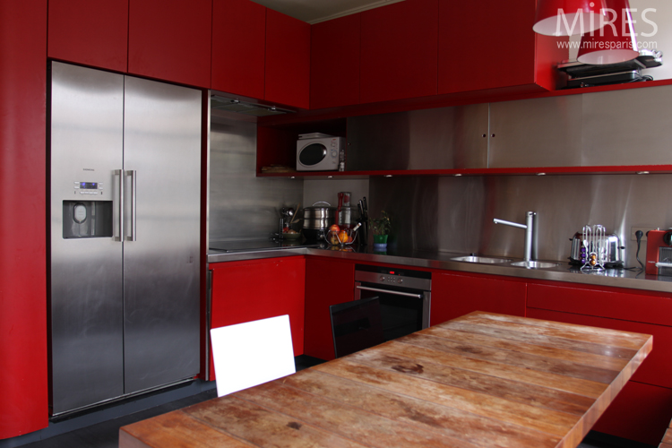 C0687 – A modern and smart kitchen