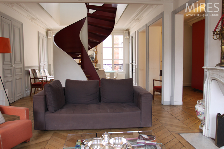 C0687 – Lounge dining room with contemporary staircase