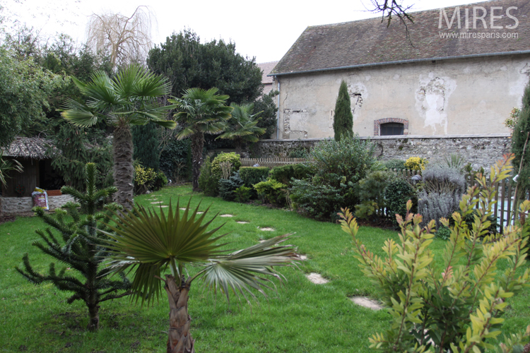 C0678 – Jardin aux essences méditerranéennes