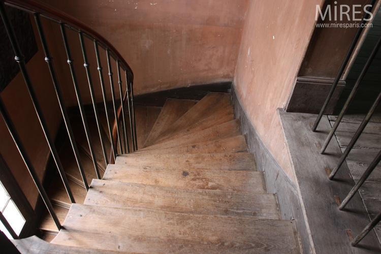 Escaliers et couloirs. C0679