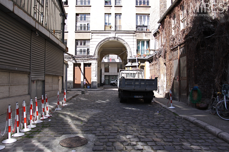 C0704 – 19th century craft courtyard