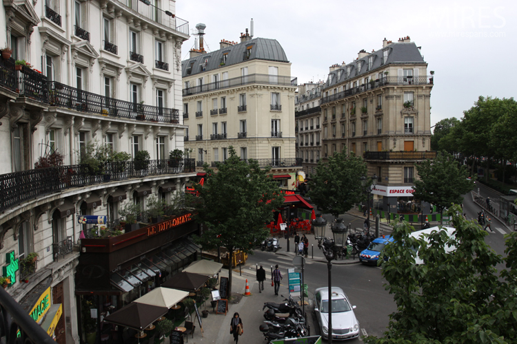 C0728 – The Sacré-Cœur in focus