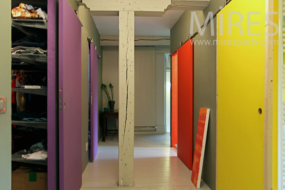 C0787 – Colored hallways