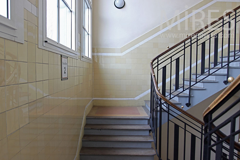 C0790 – Grand escalier année 30