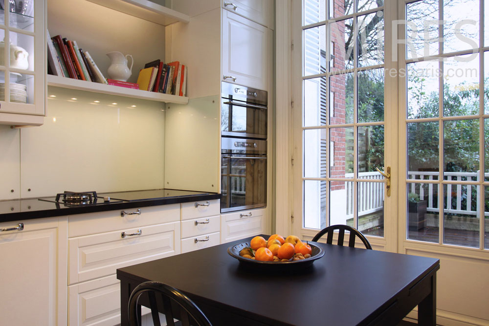 Simple kitchen but effective. C0802