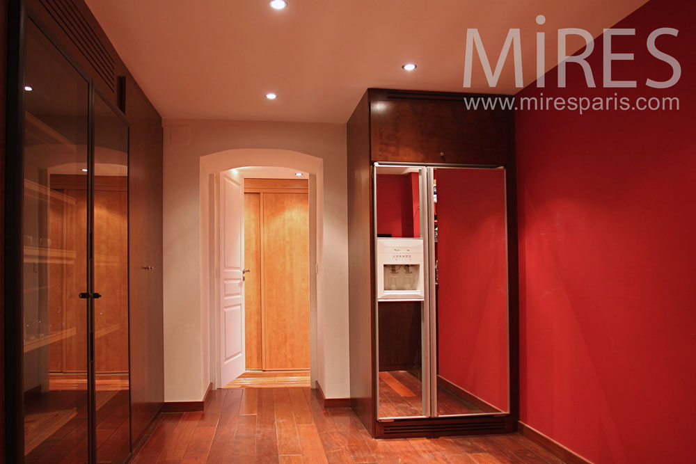 Hallways and doors enfilades. C0802