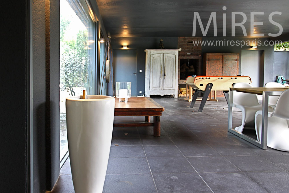 Winter terrace. C0826