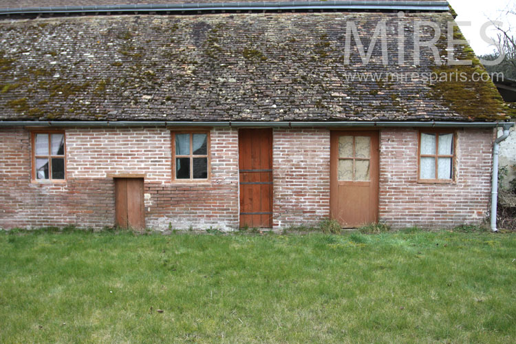 C0838 – Outbuilding to renovate