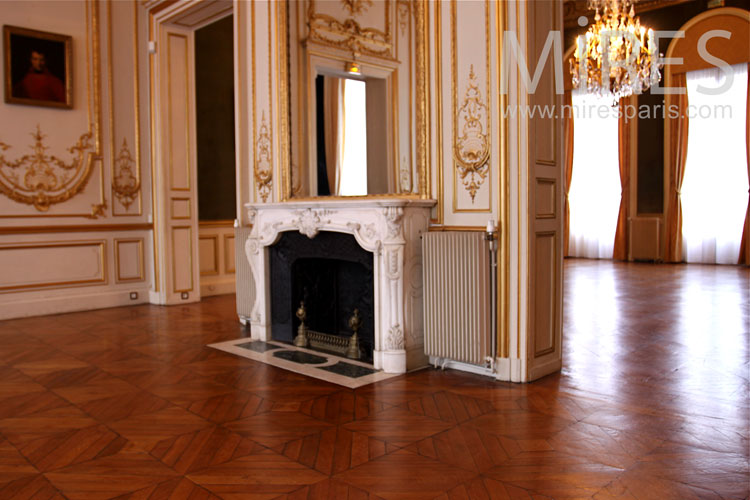 White marble fireplace. C0856