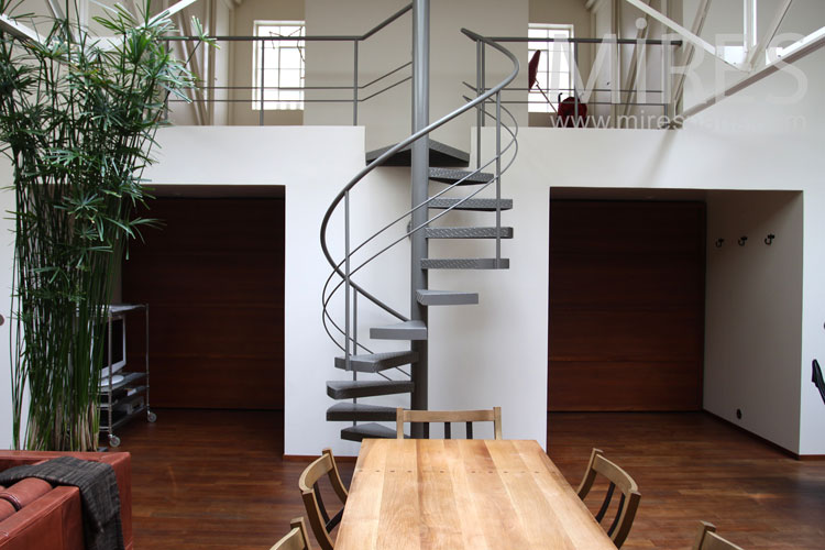 C0859 – Spiral staircase