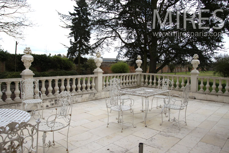 C0866 – La terrasse du château