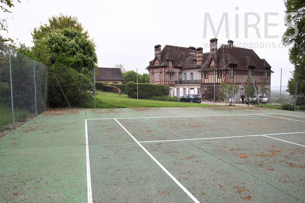 Cours de tennis. C0870