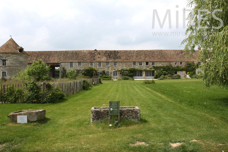 C0887 – Fortified farm
