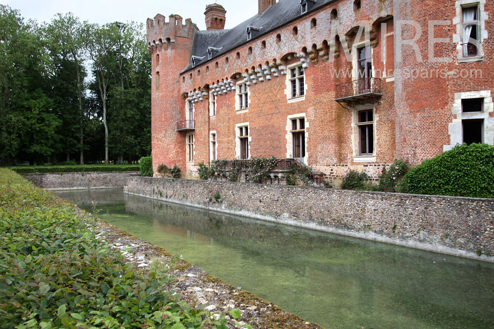 C0890 – Douves du Château