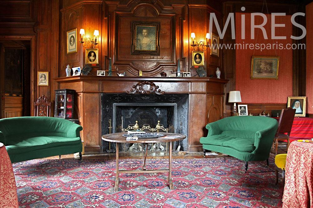 C0890 – Early 18th century living room