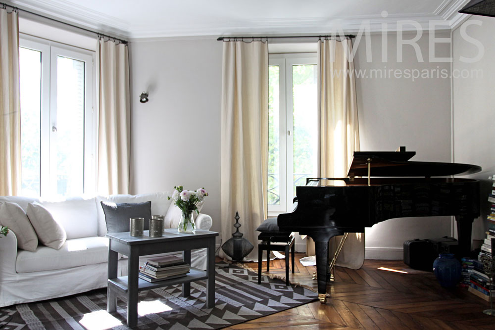 C0900 – Musical living room