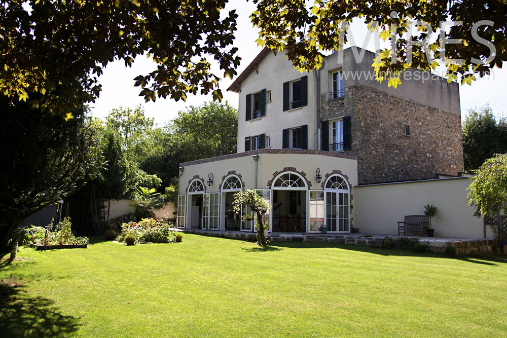 C0902 – Charming city house
