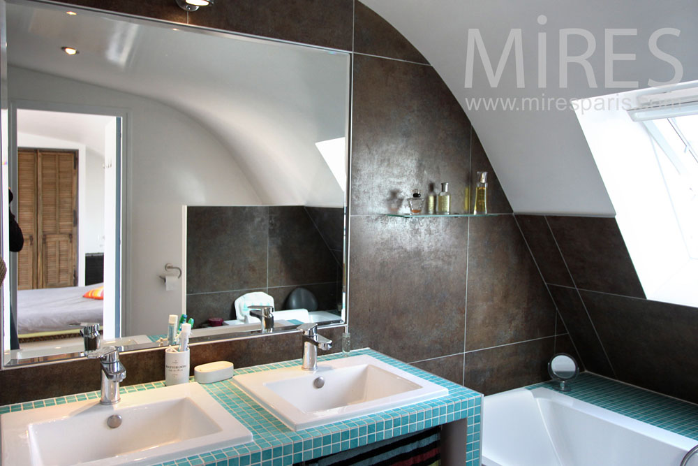 C0918 – Attic bathroom