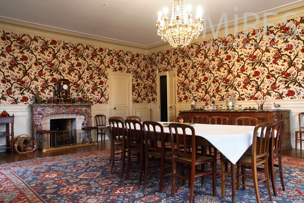 C0926 – Flowered dining-room