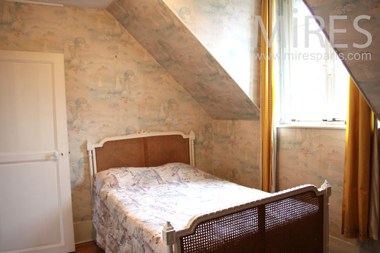 Wallpaper attic room. C0944