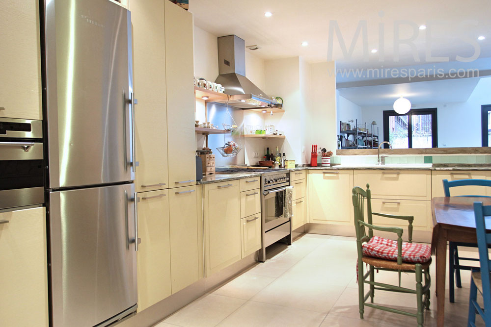 C0966 – Modern kitchen