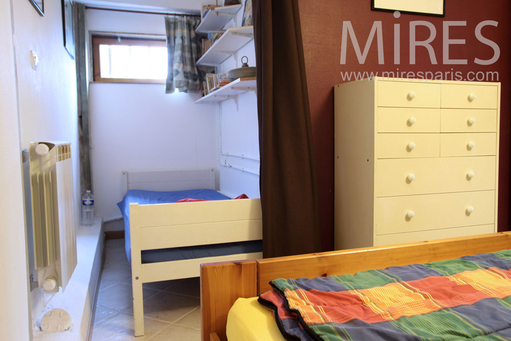Bedroom for the little familly. C0972