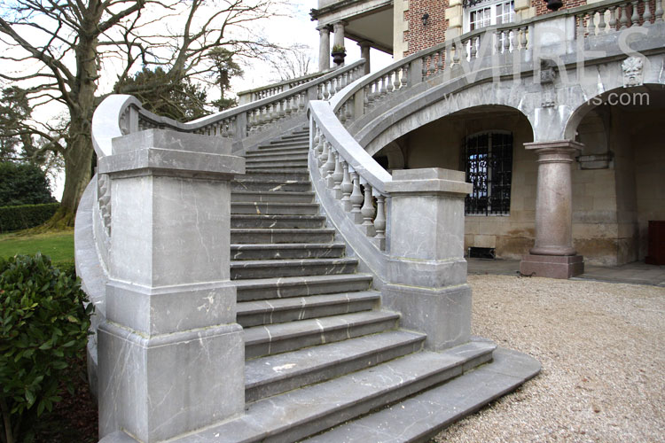 C0981 – Double stone staircase c0981