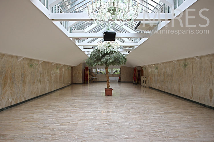 C1008 – Reception hall with marble