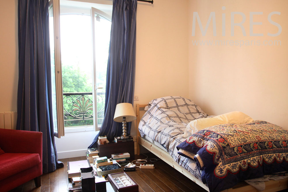 C1018 – Little cosy bedroom upstairs