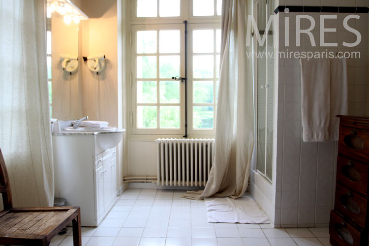 C1024 – Bains avec chambre attenante