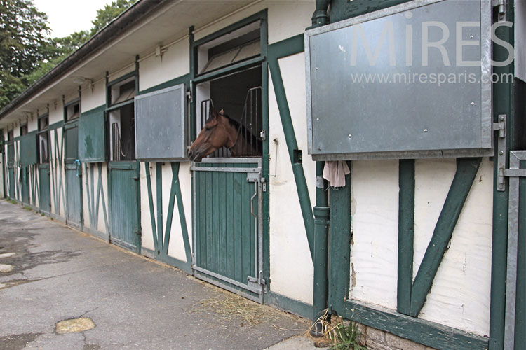 C1052 – Racing stables