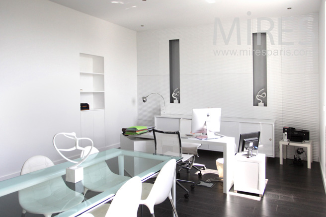 Desk for meeting. C1059