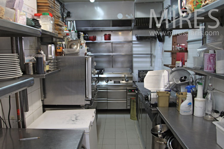 C1068 – Restaurant kitchen c1068
