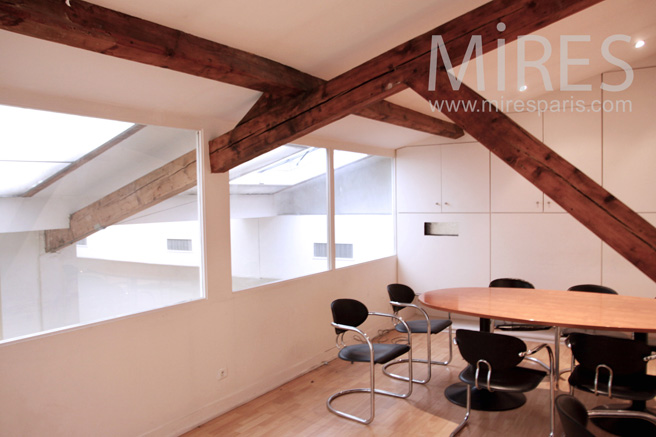Structural meeting room. C1076