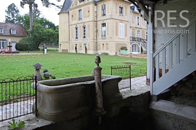 C1086 – Autour du château