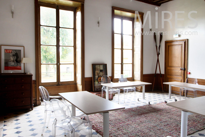 C1086 – Little meeting room