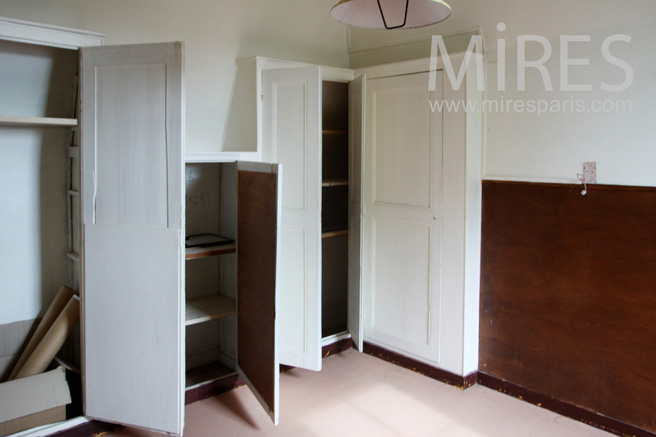 C1086 – Bedroom with dressing