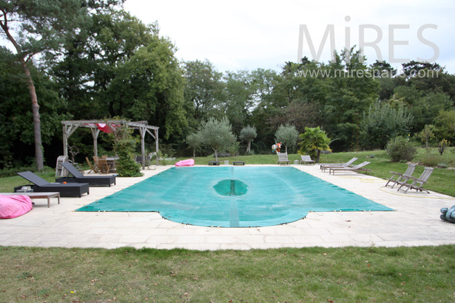 C1087 – Swimming pool