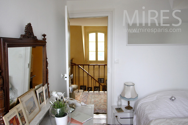 C1087 – Little white bedroom