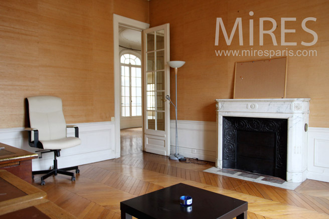 Bureau sans souci. C1102
