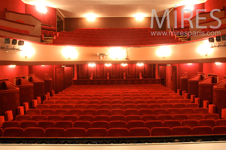 Beautiful Parisian theater. c1126