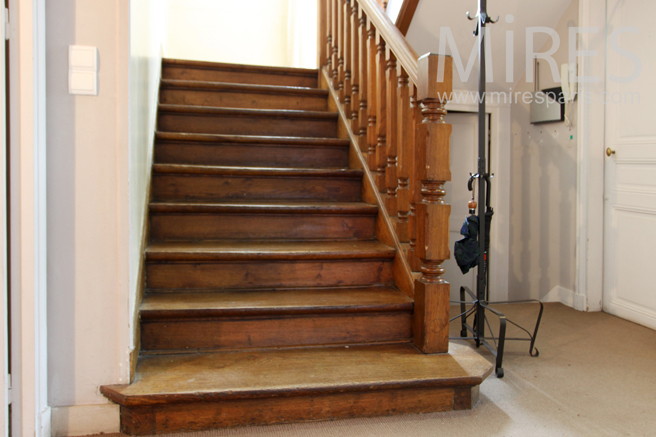 Large oak staircase. C1179