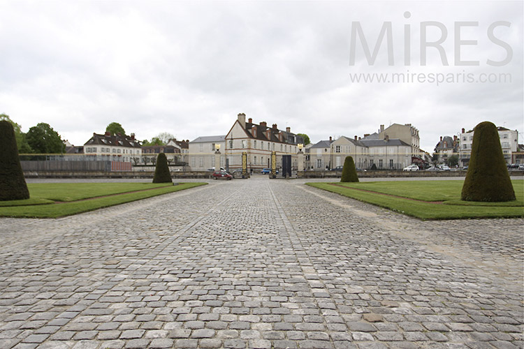 C1186 – Magnifique château historique