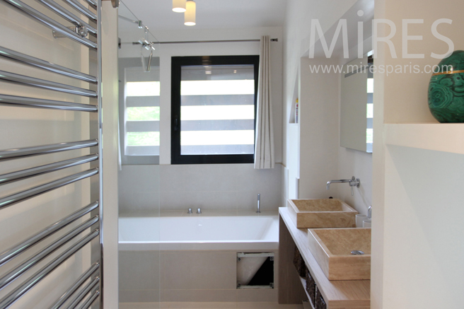 C1184 – Modern bathroom