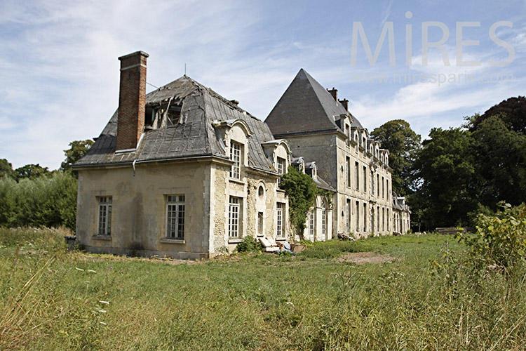 C1224 – Castle under renovation