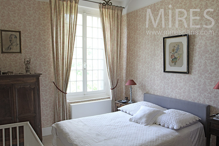 C1231 – Vintage room